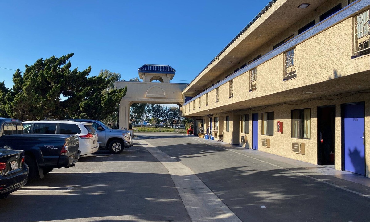 East Side Costa Mesa Hotel | Star Inn Motel