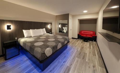 Chicago Heights Hotel | Star Inn & Suites