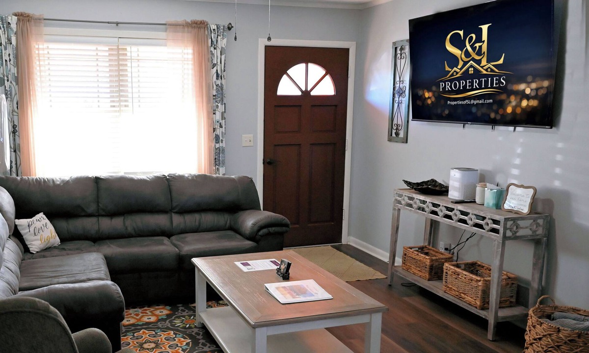 Ackerman House | Star Meadows - 3 Bedroom Beautiful Home near Starkville, MS