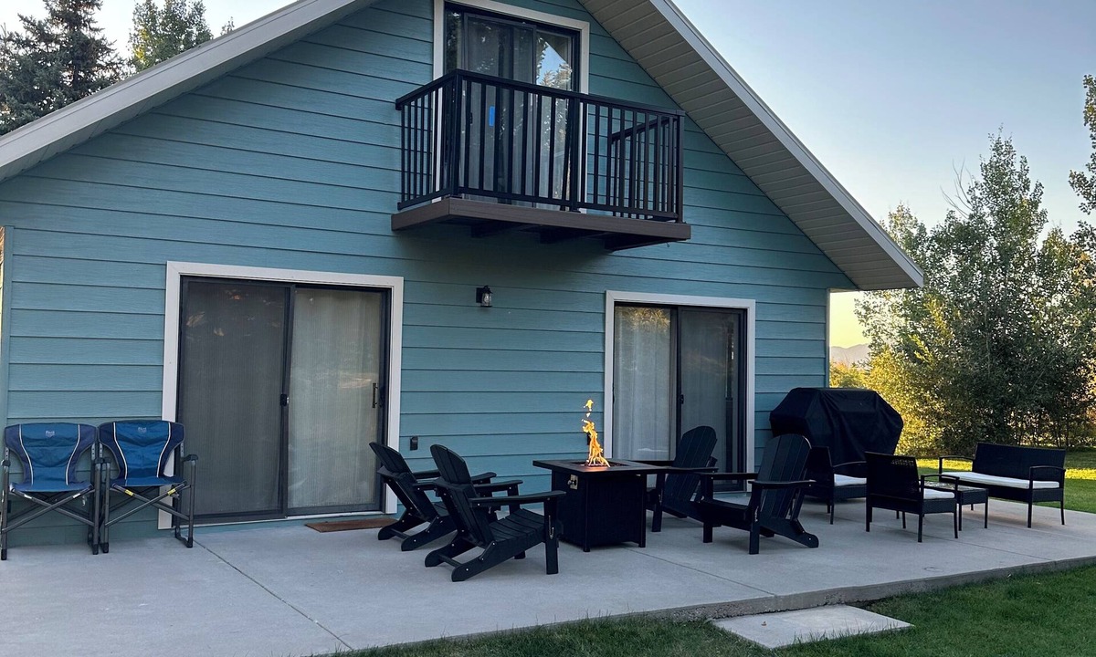 Star Valley Ranch Cottage | Star Valley Ranch, Golf Course Haven!