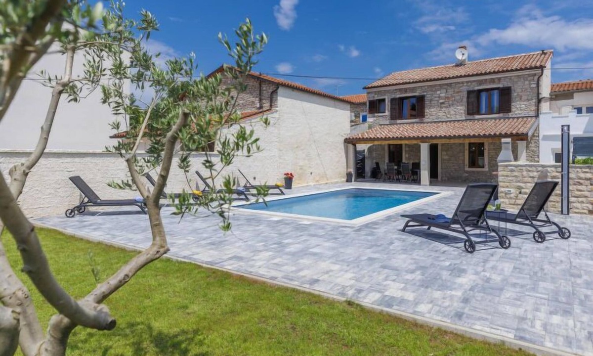 Liznjan House | Stara hiža by Interhome