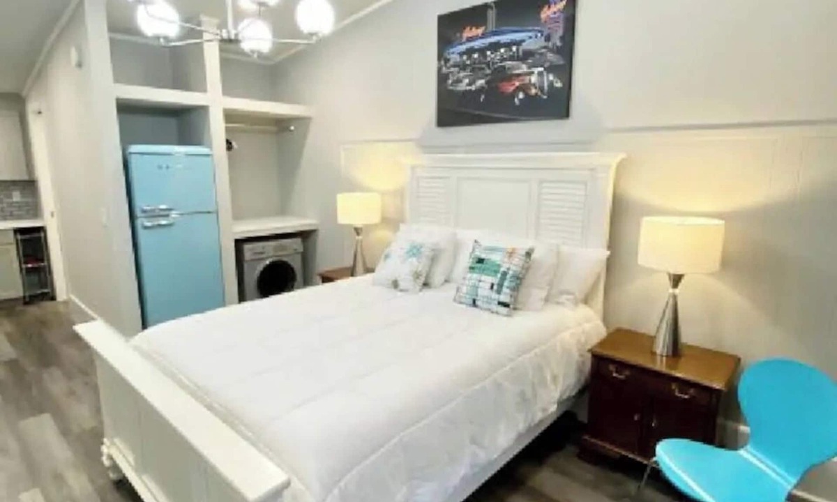 East Flat Rock Condo | Stardust and Moonlight : Lakefront Condo