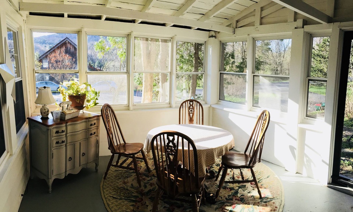 Cooperstown Cottage | StarField Cottage.The Perfect Cooperstown Dreams Park Getaway!