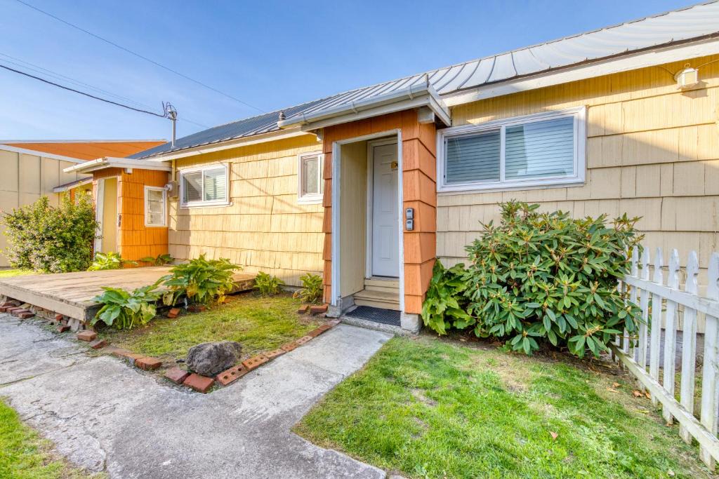 Rockaway Beach House | Starfish 1, 2, 3, & 4