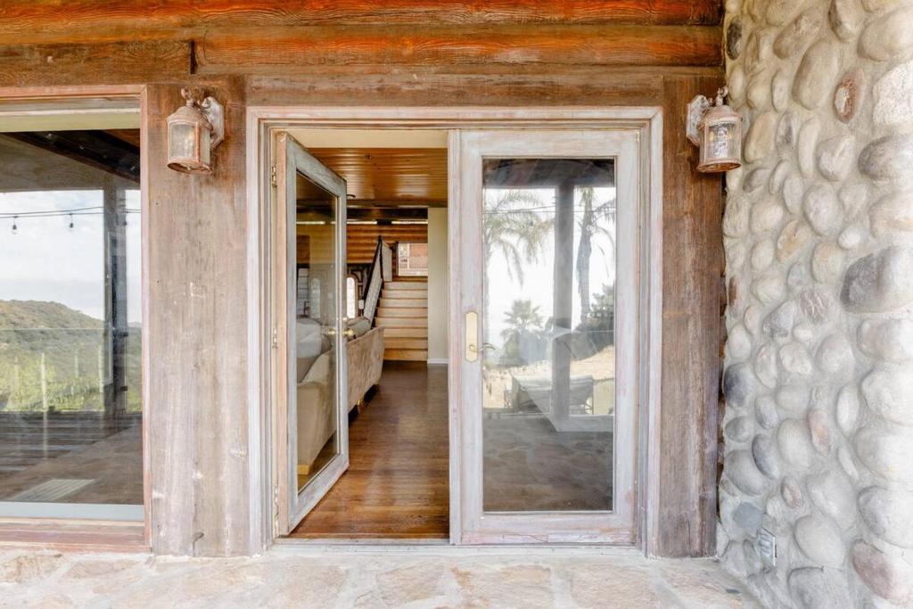 Calabasas House | STARGATE RESORT - Malibu