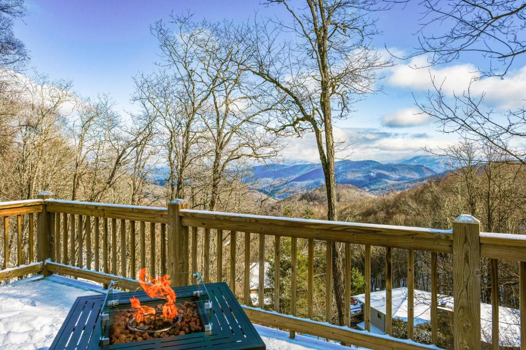 Cullowhee House | Stargazer's Retreat