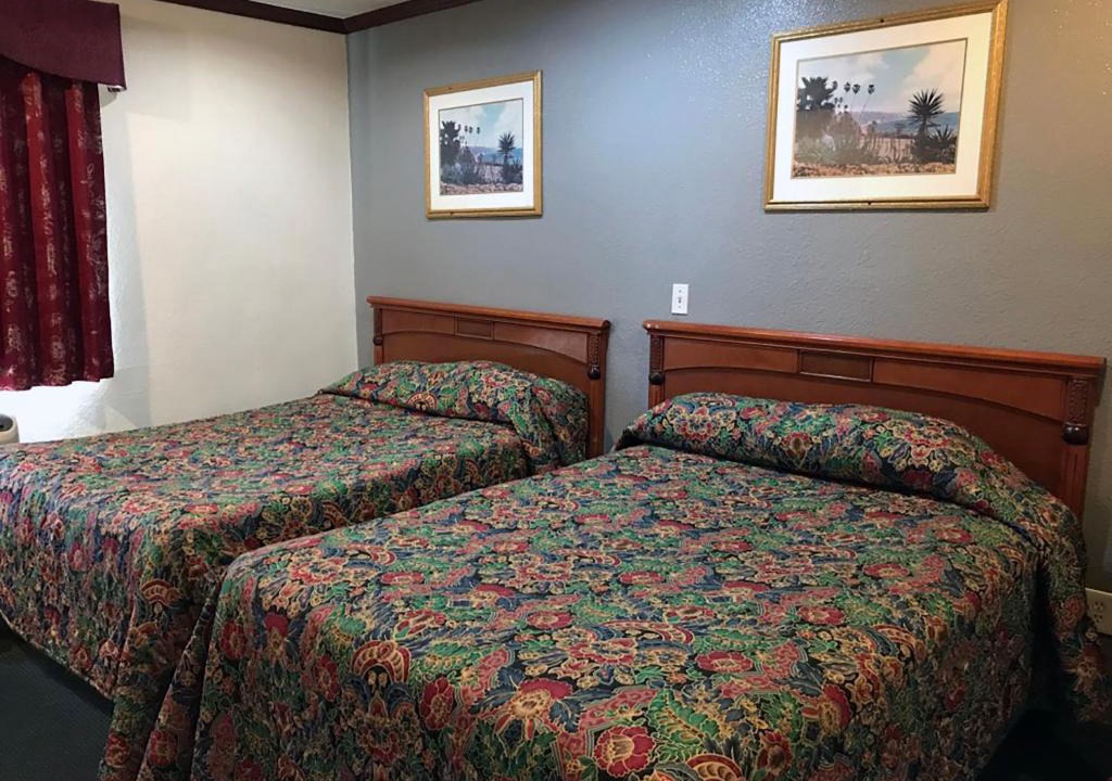 Winnetka Hotel | Starlight Inn Canoga Park