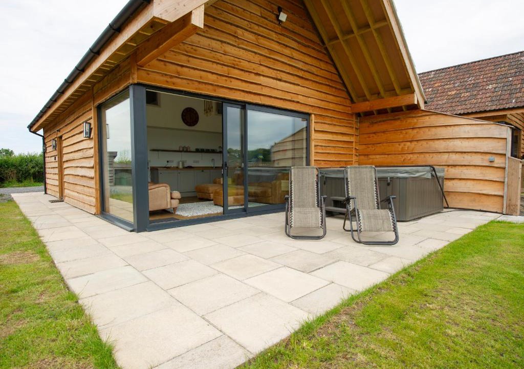 Wedmore House | Starling Lodge