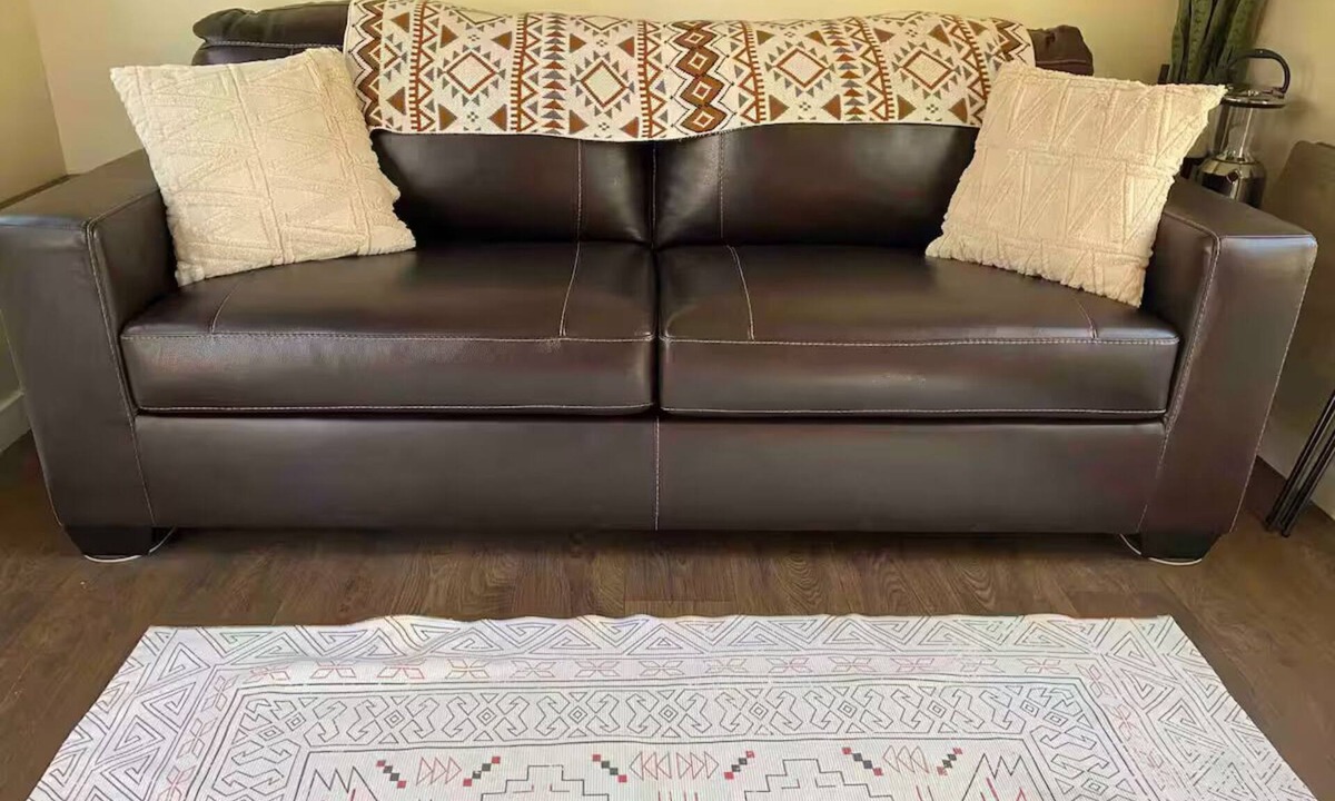 Goldendale House | “Starlit Cottage” Off Grid Beautiful setting!