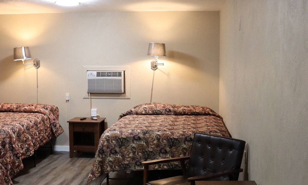 Springfield Hotel | Starlite Motel