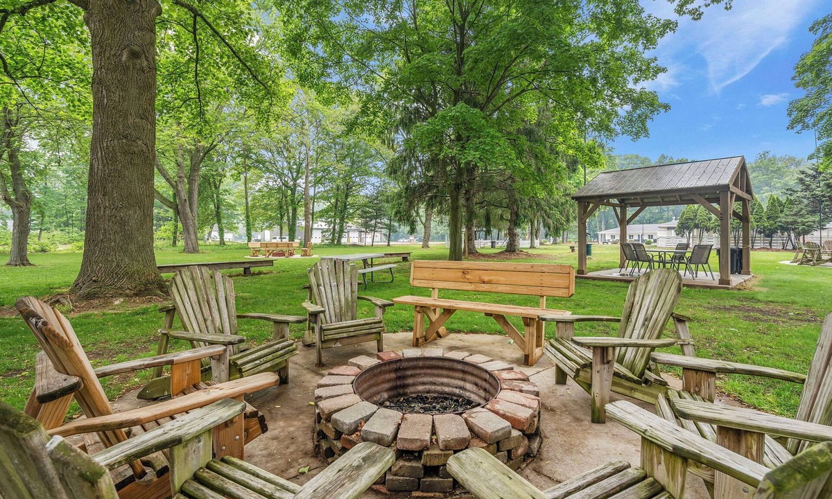 Saugatuck Hotel | Starlite Resort