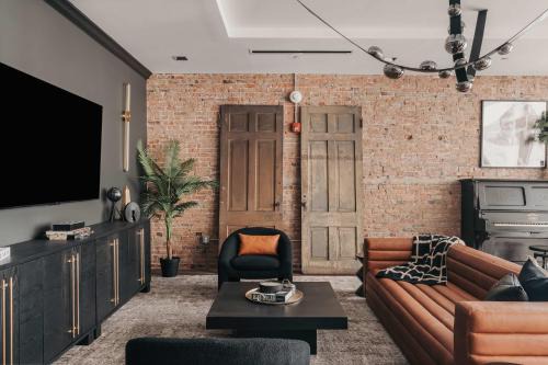 Arts District House | Starr Piano - Highball and Bellamy Suites - 8 bedroom