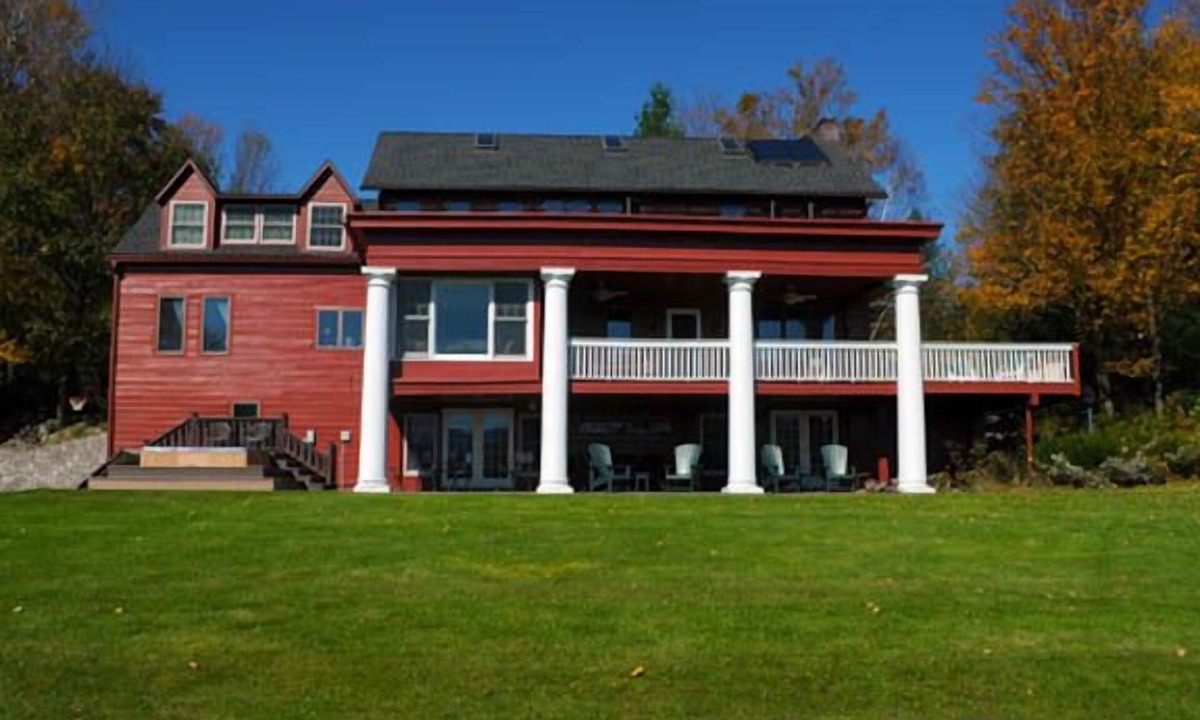 Tannersville Other | Start thinking about Fall Foliage! Hot tub, fabulous kitchen, views everywhere!