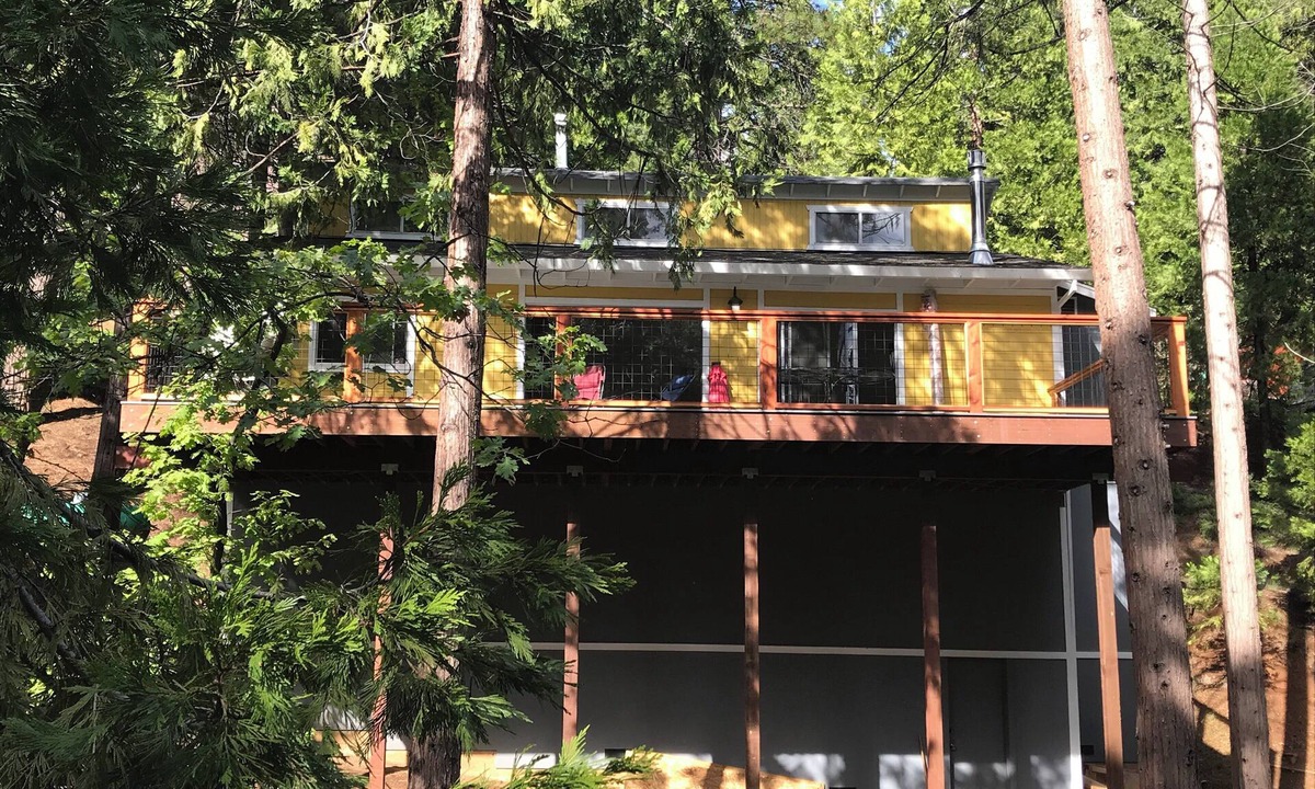 Arnold Cabin | Start thinking Summer! Tree shade and Minisplit, perfect for warmer days