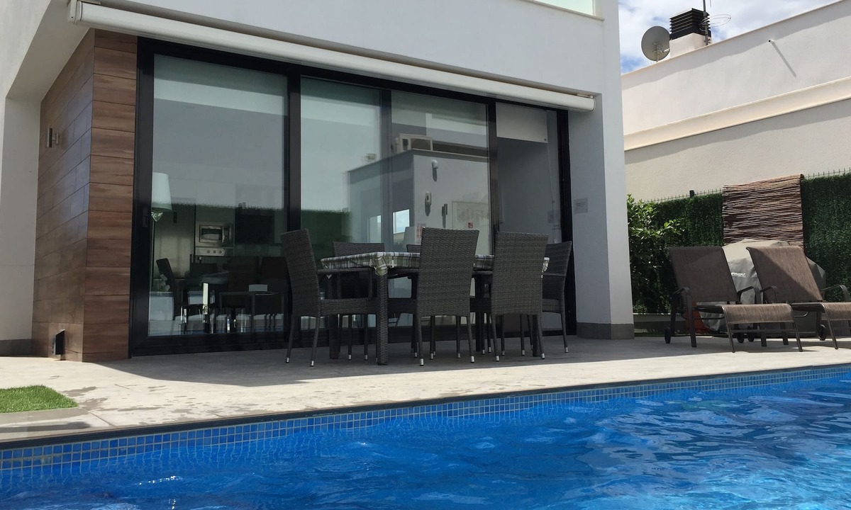 Los Cuarteros Villa | State of the art luxury Villa private heated pool 3 bed 2 bath. Fully registered