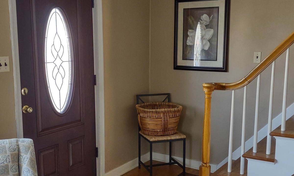 Bethlehem House | Stately, Cozy, Clean 4 Bedroom Cape Cod