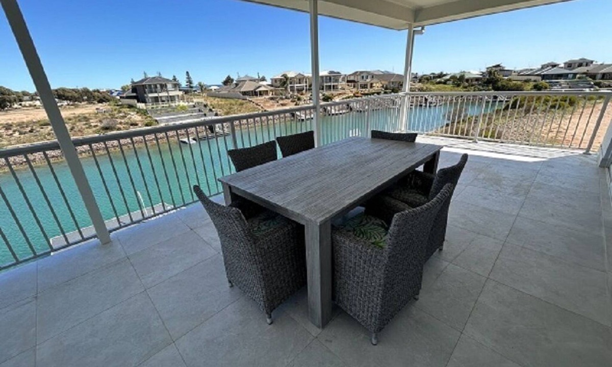 Wallaroo House | STATELY OASIS