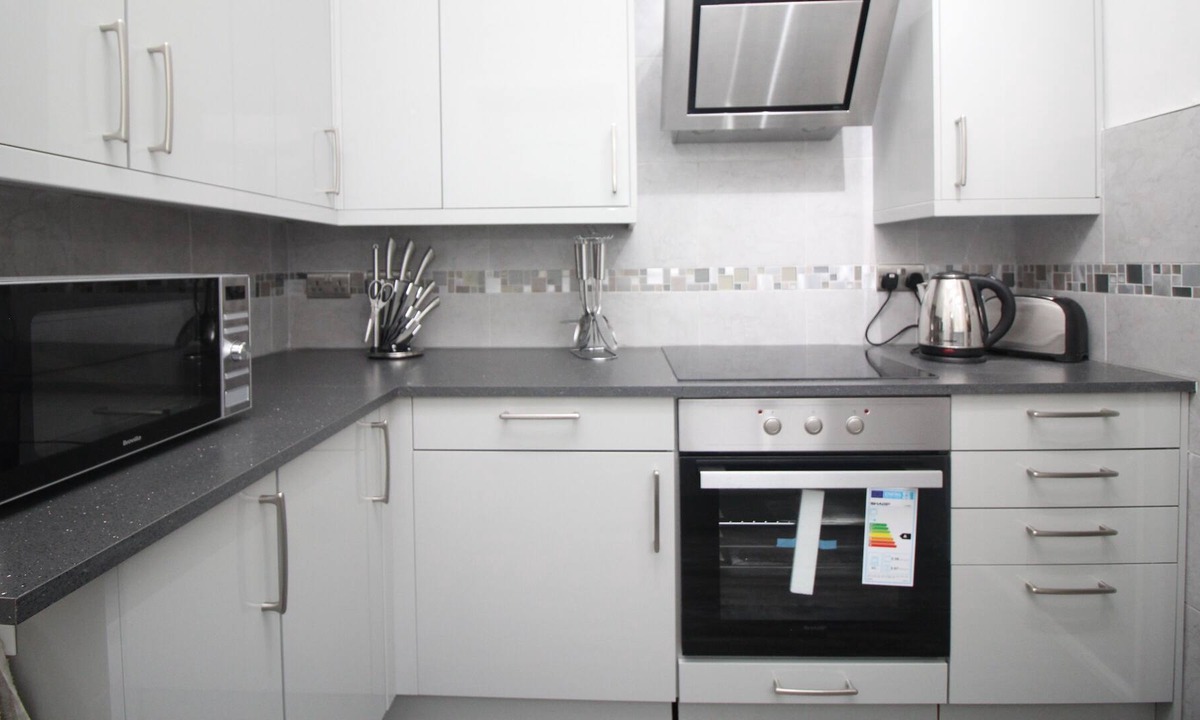 Morley Other | Station House - 3 Bed that Sleeps 5.