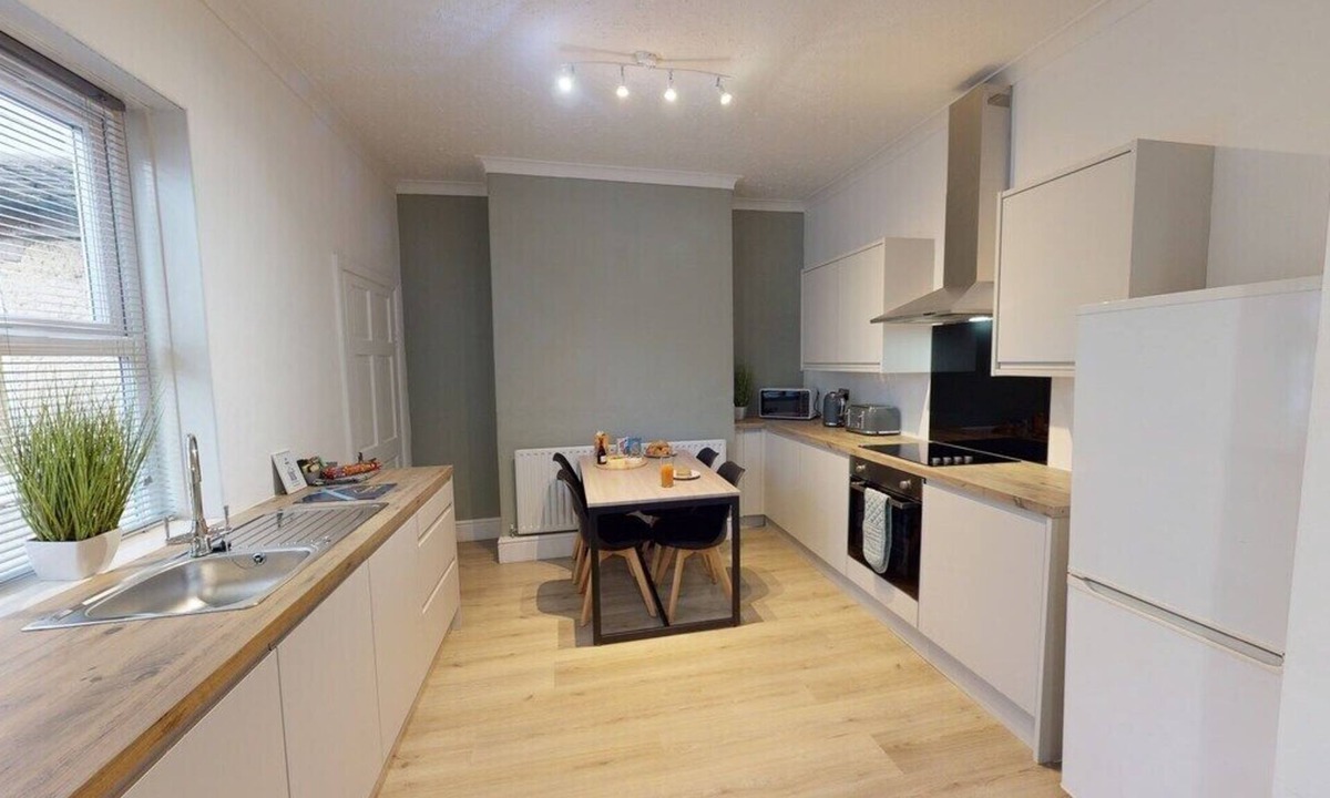 Darlington House | Station House | Horizon Stays