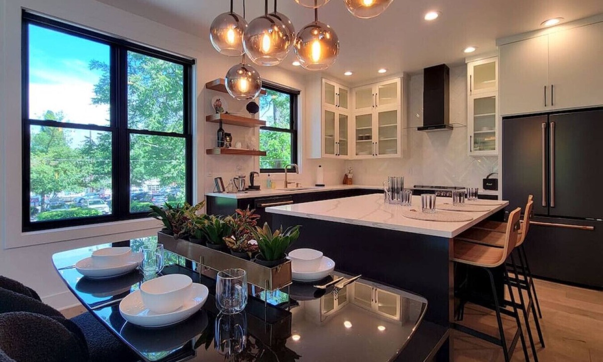 Jacksonville House | Station House Suite A