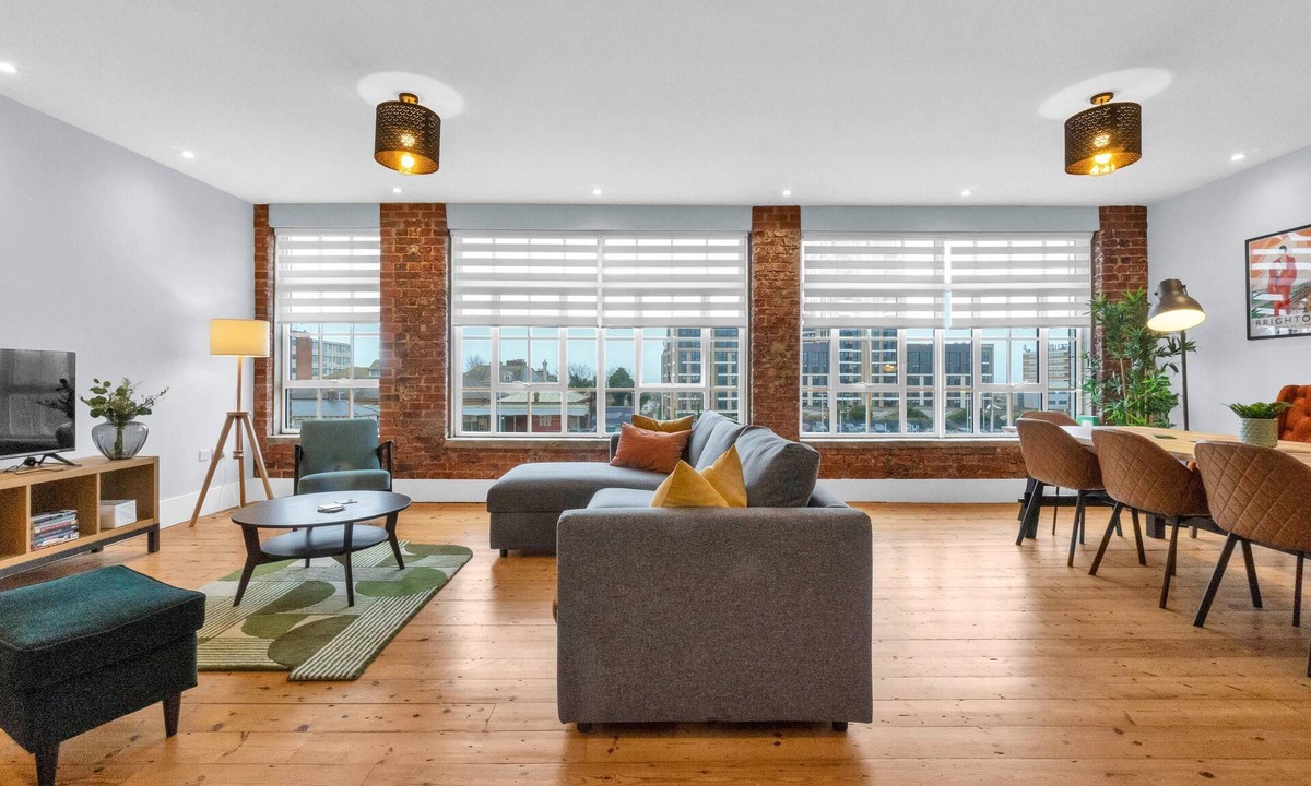 Hove Apartment | Station Skyline Two | By My Getaways