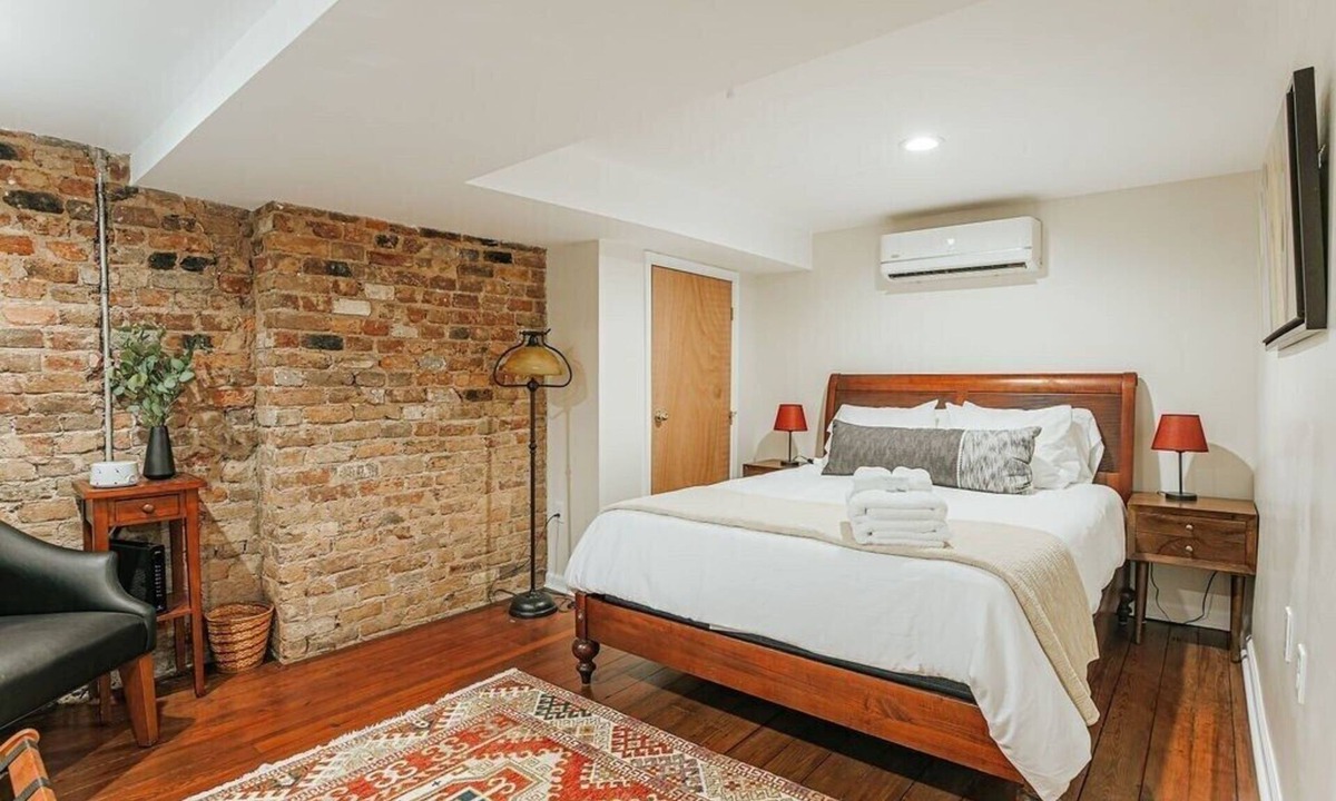 Staunton Apartment | Staunton Underground: Center of Downtown
