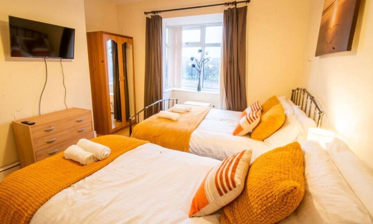 Chesterfield House | Staveley House - Chesterfield