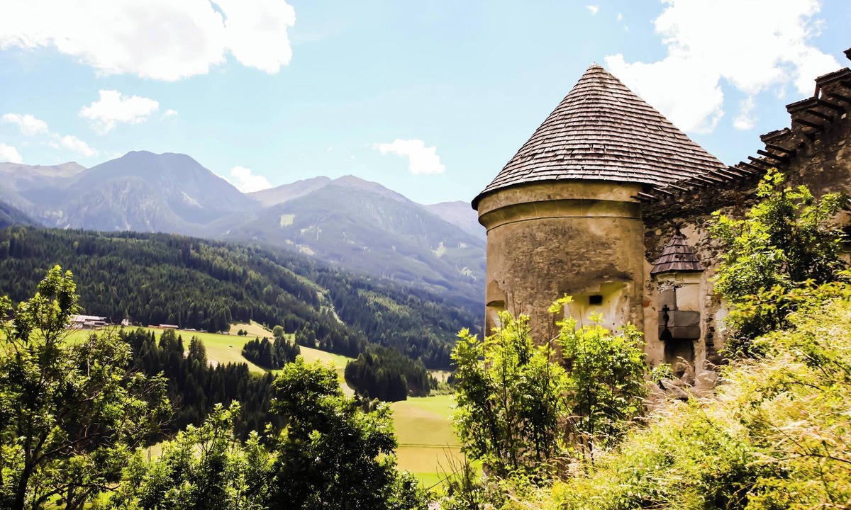 Kent House | Stay and play in the Pacific Northwest !