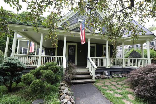 Woodstock Bed & Breakfast | Stay At Jimmy's
