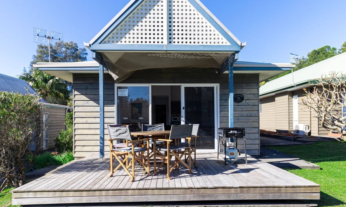 Berrara Ski Chalet | Stay at Kangaroo Cabin!