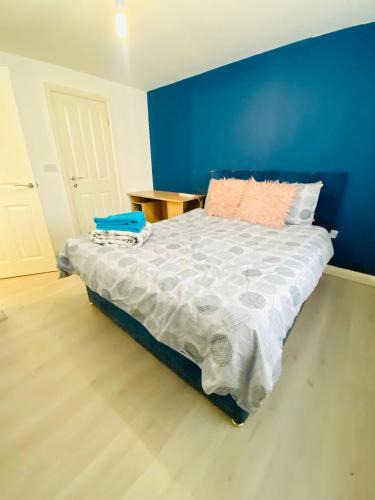 Doncaster House | Stay at LL