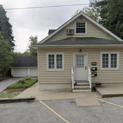 Wayne House | Stay At Our Tasteful, Private, & Elegant Abode