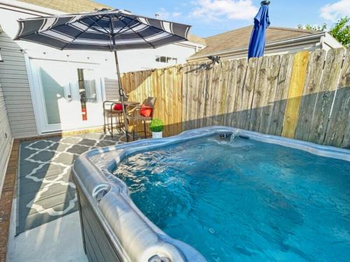 Springdale Apartment | Stay at Steuben Hot Tub Remodeled Home