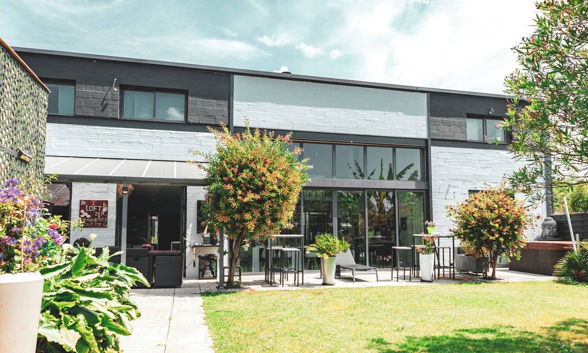 Bastide House | STAY AT THE ZEN LOFT