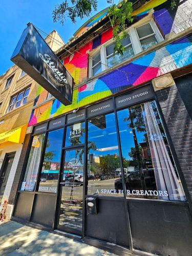 Pulaski Park Hostel | Stay Chicago