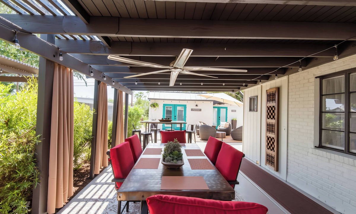 Pierson Place Historic District House | Stay close to concerts, sports and culture in our artistic historic monarch home