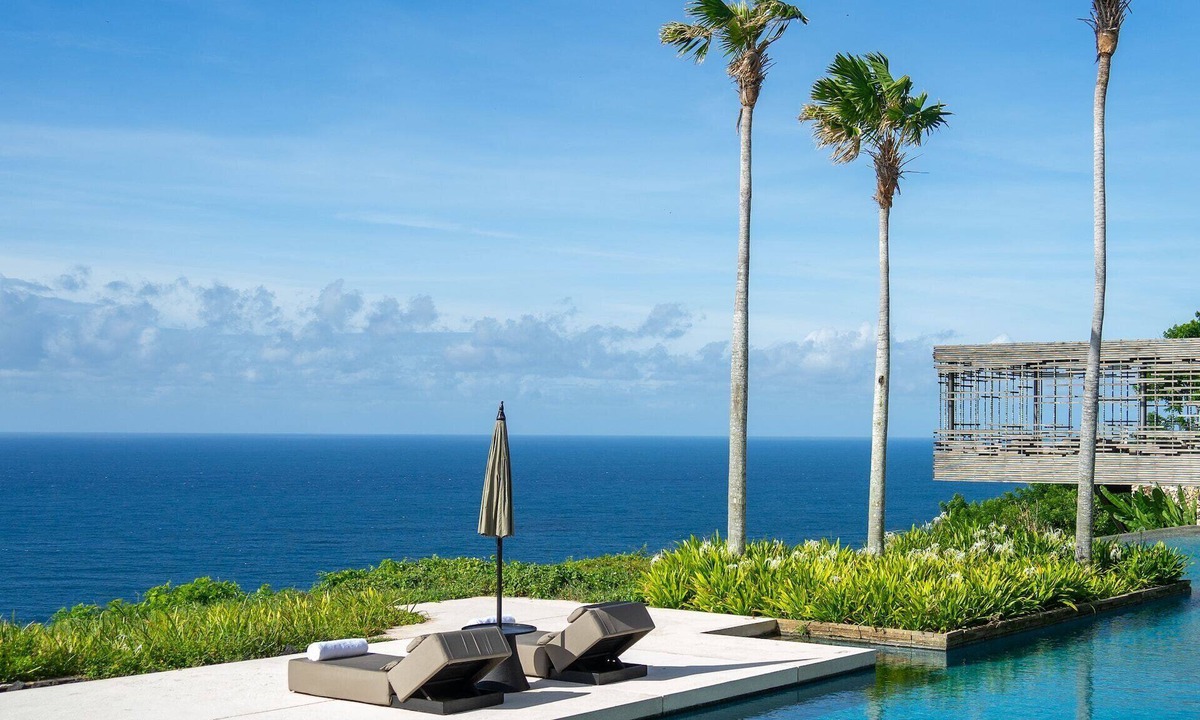 Livermore House | Stay focused and productive when it's essential.