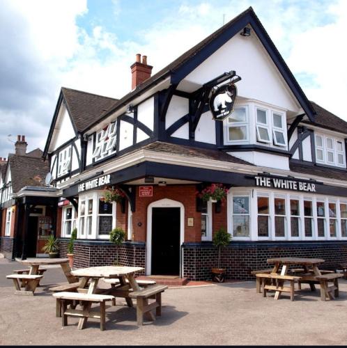 Hounslow Central Hostel | Stay Heathrow