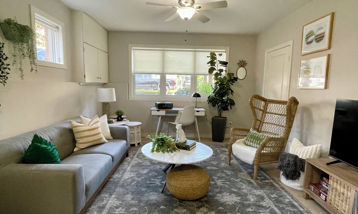 St. Catharines Apartment | Stay Here First! – Perfect for Longer Stays & Newcomers, Pet-Friendly 1BR