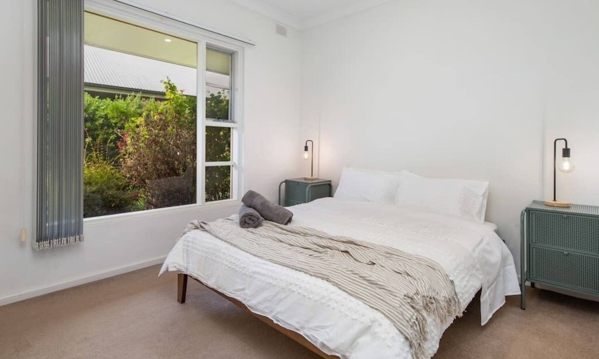 Glenelg South Condo | Stay Here On Pier- 2 Bdrm, Sleeps 4, Beach, Wifi