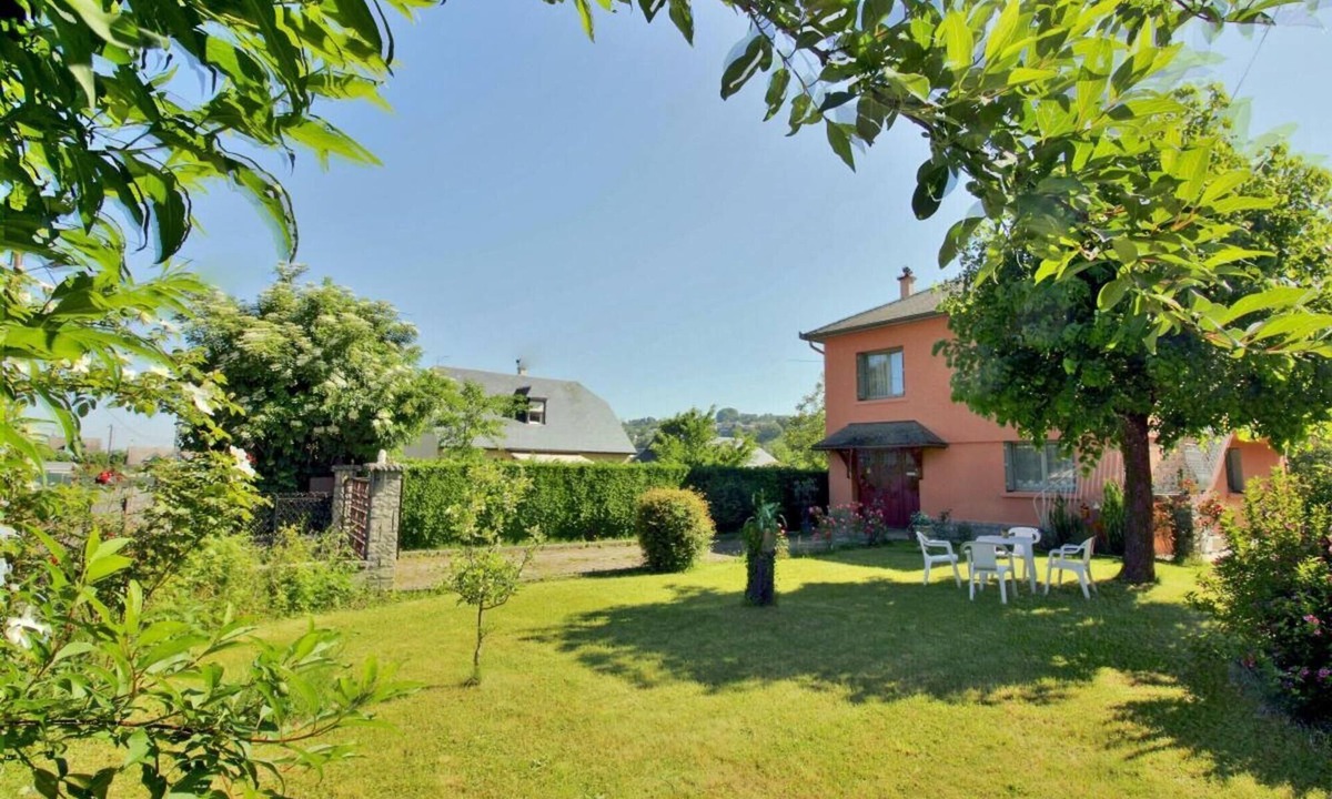 Gerde House | Stay in an Idyllic Setting with Mountain Views in Gerde