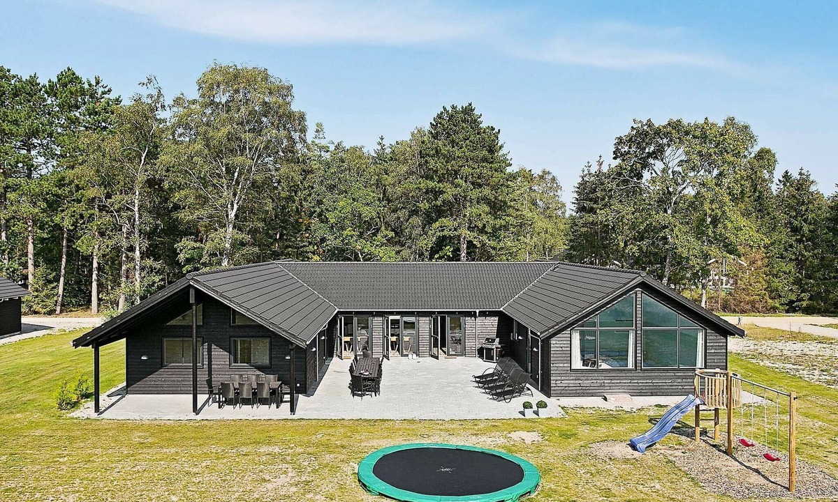 Frederiksvaerk House | Stay in Cozy Villa with Pool