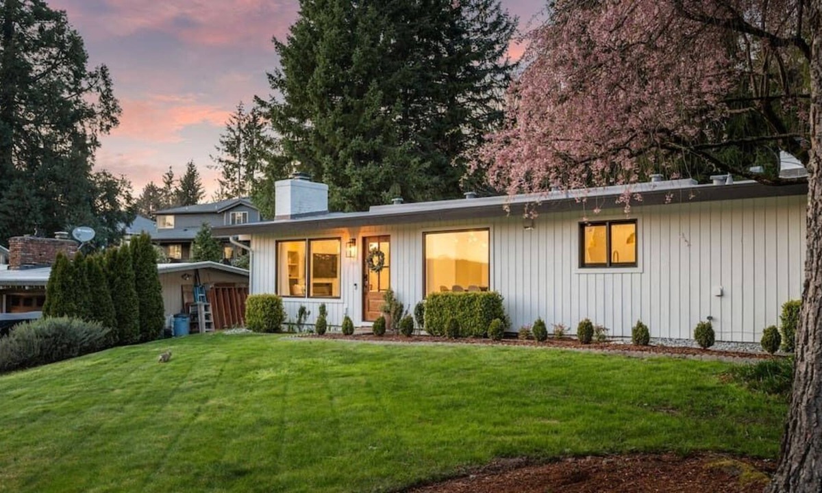 Education Hill House | Stay in Nest Summary: