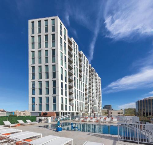 Civic District House | Stay in this 2BD resort condo to visit Austin gym and pool onsite