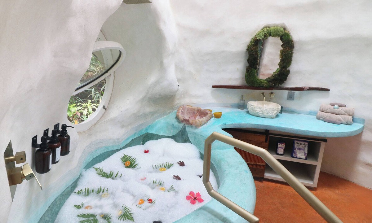 Glenwood House | Stay Inn a Volcano on a Volcano