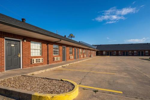 Checotah Hotel | Stay Inn Checotah near Eufaula Lake