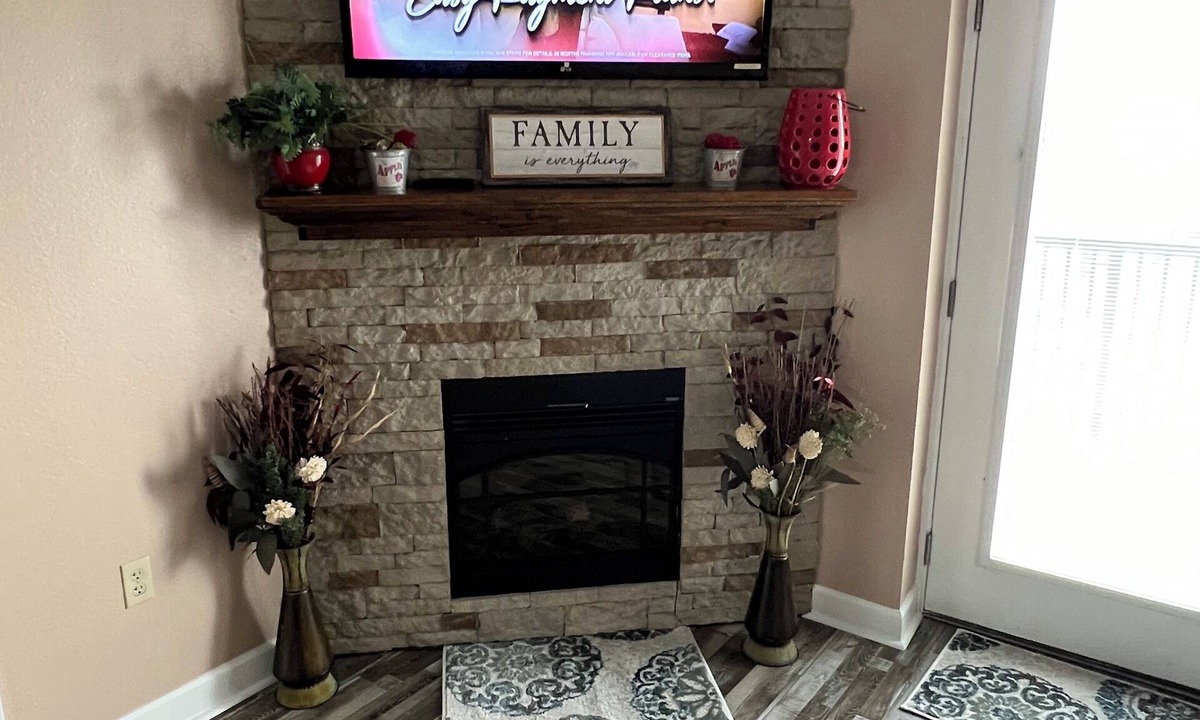 Pigeon Forge Condo | Stay near Titanic & shows in Pigeon Forge