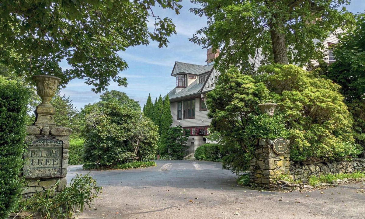 Top of the Hill House | Stay Newport Proudly Presents The Elm Cottage