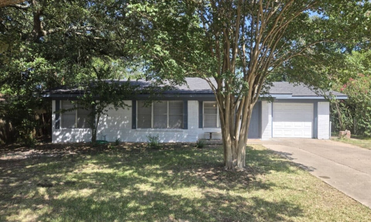 College Hills Estates House | Stay & Play Near Texas A&M – Game Room