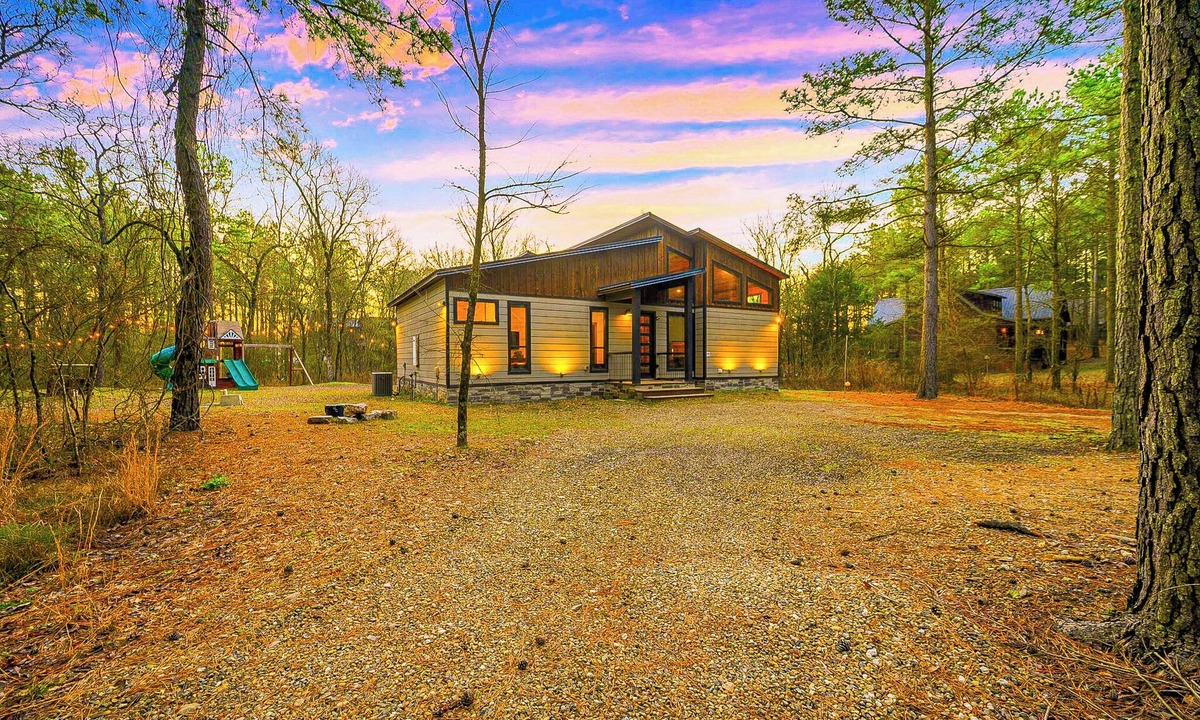 Hochatown Cabin | Stay & Unwind | 2Kings, Playset, Arcade